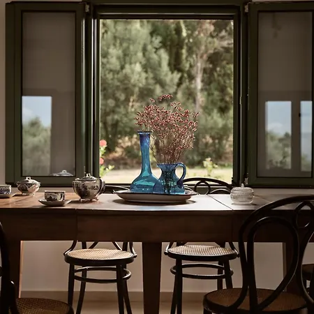 Villa Phi Simple Living Quarters à Akrotiri  Extérieur photo
