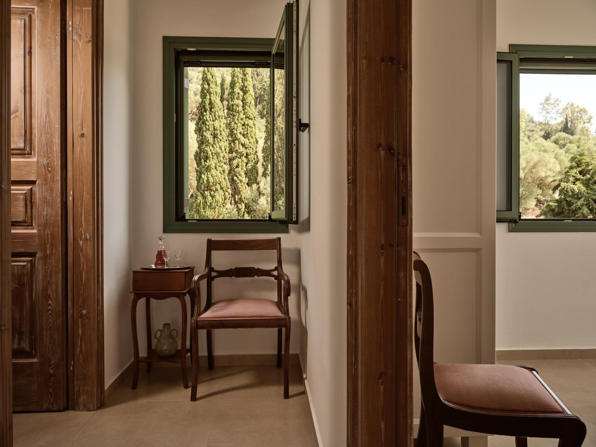 Villa Phi Simple Living Quarters *