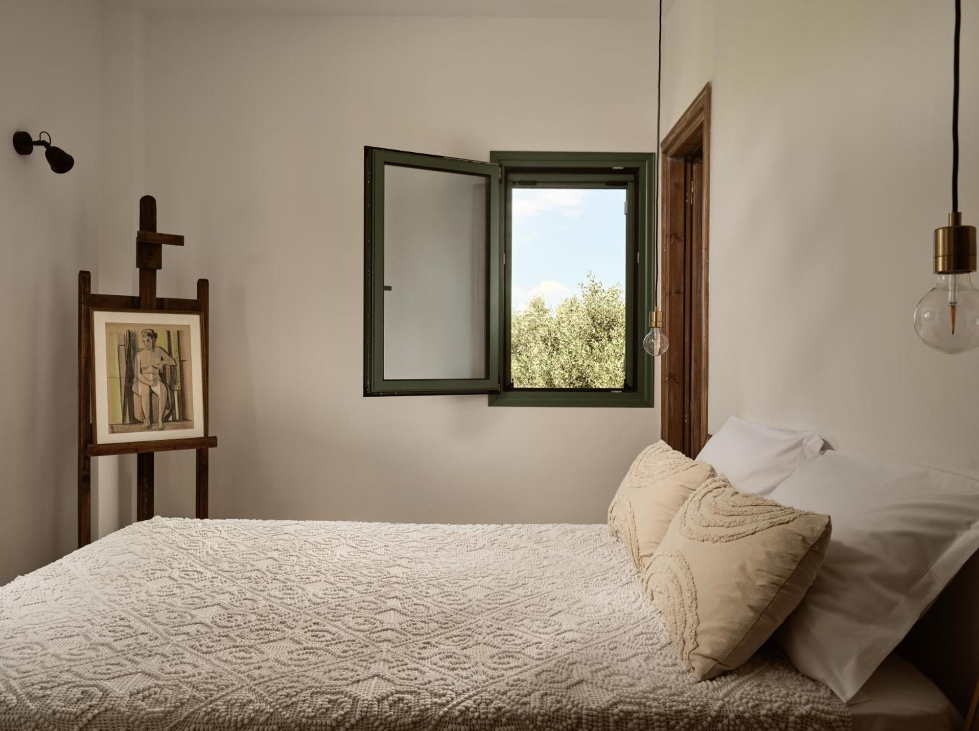 Villa Phi Simple Living Quarters